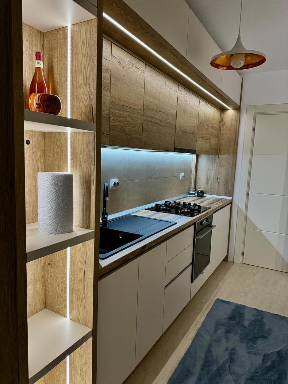 Luxury Blue Apartment Iasi Exterior photo